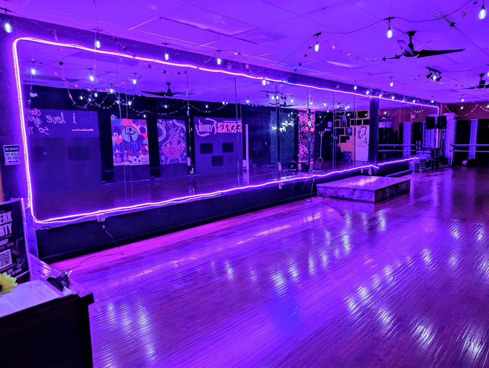 SMASH Dance Studio rental space