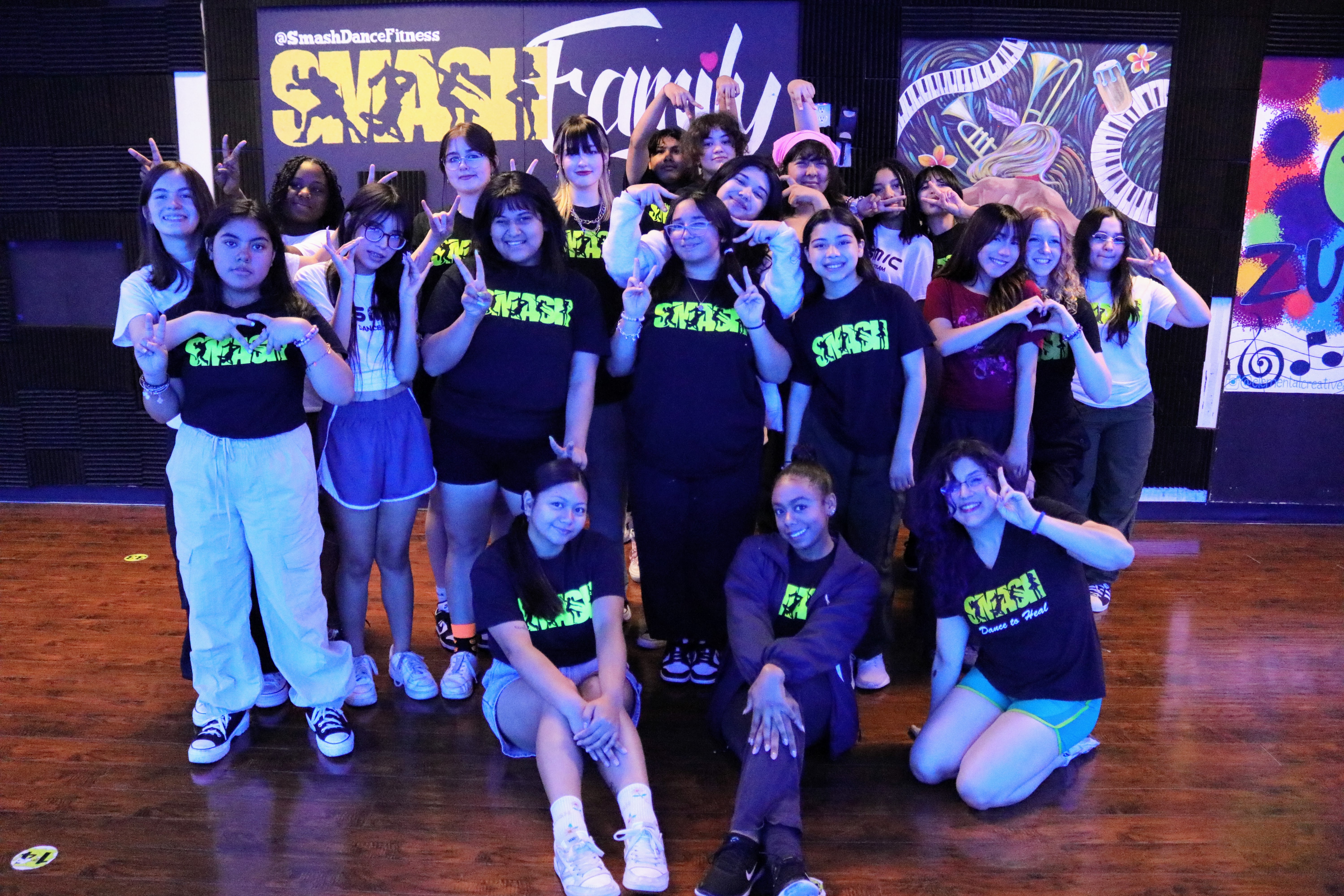 SMASH dance students together at the studio